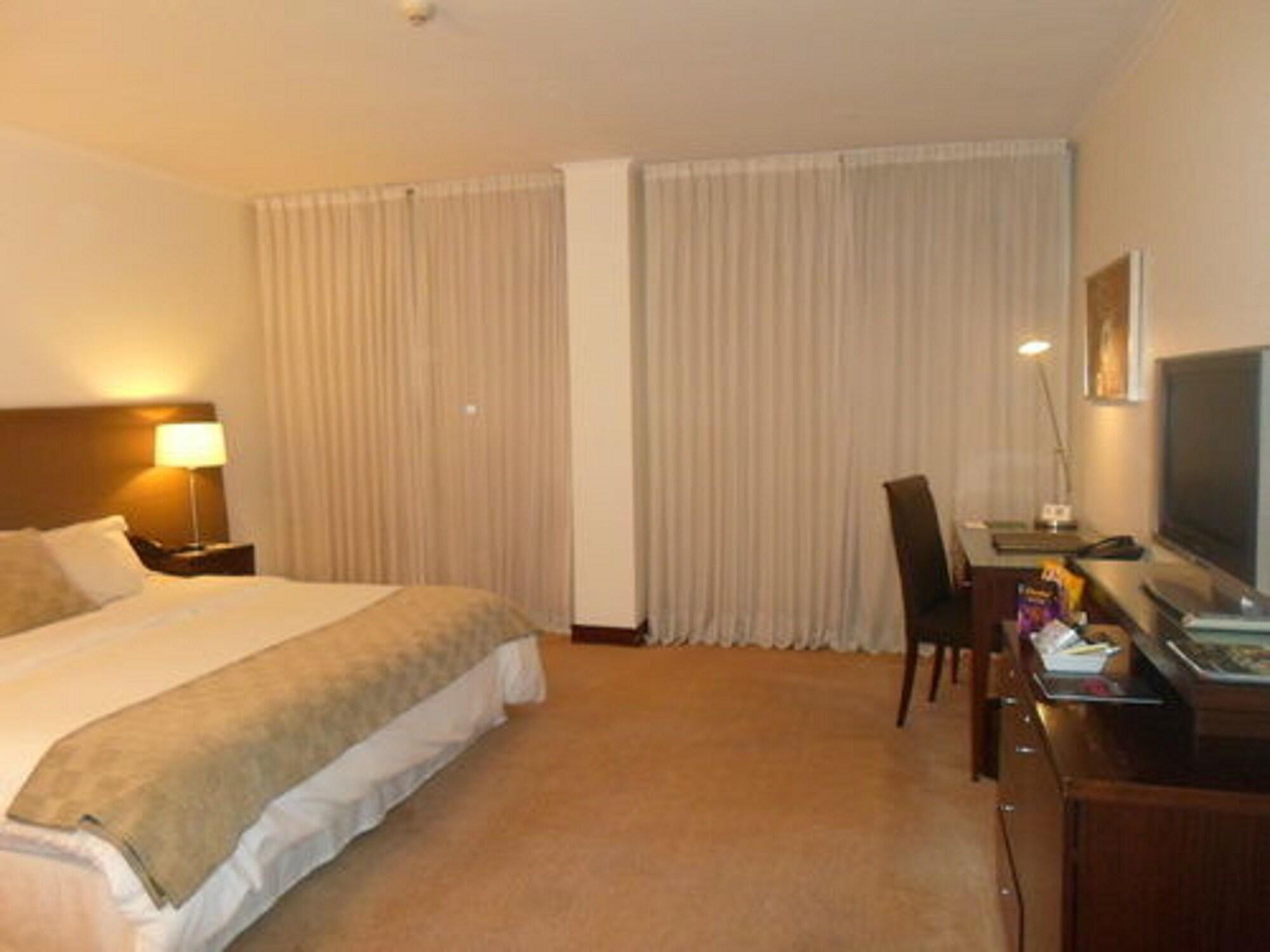 Ros Tower Hotel Rosario