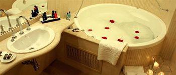 Ros Tower Hotel 5*
